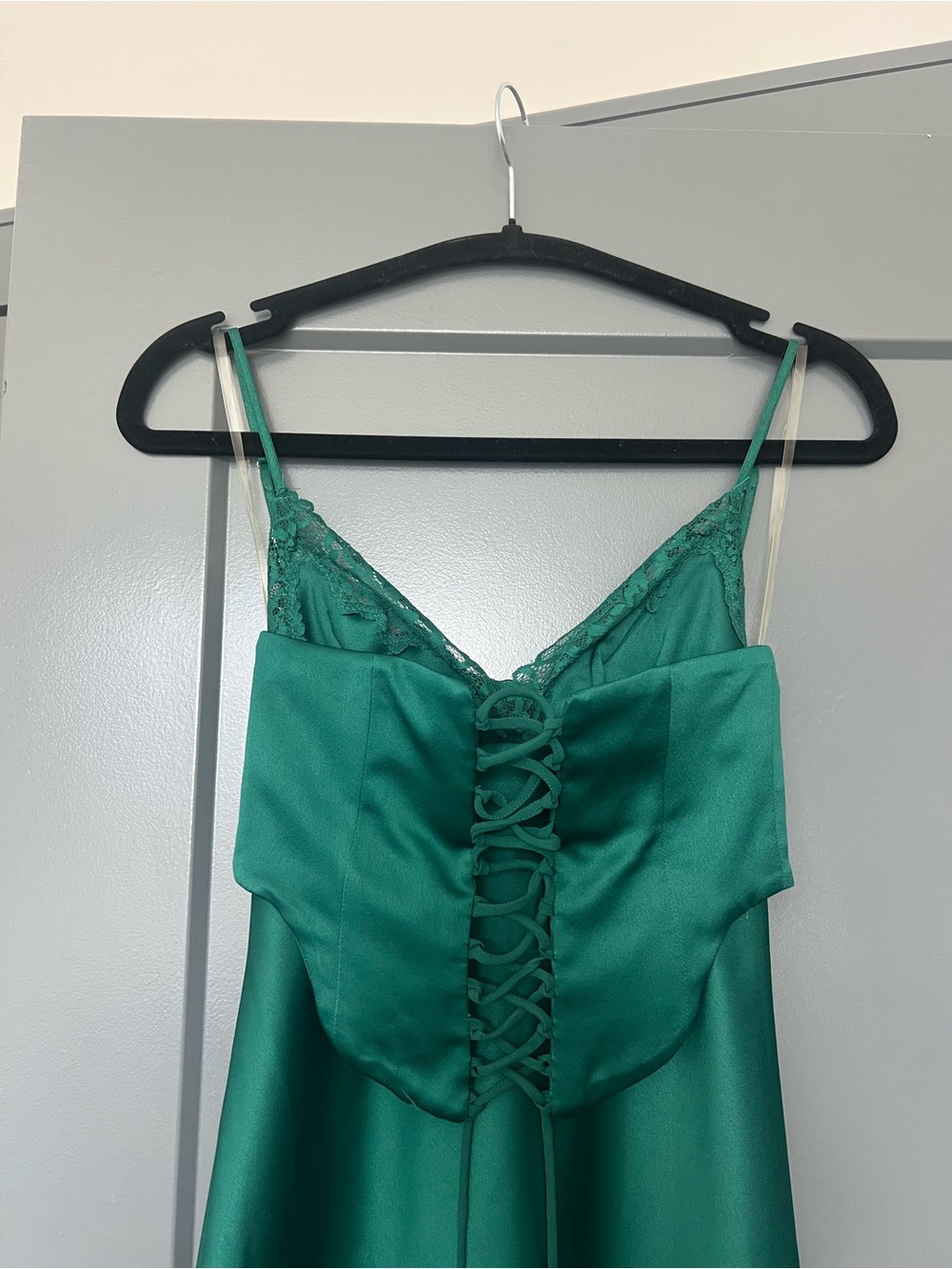 House of CB ‘Soraya’ Emerald Green dress - Picture 3 of 6